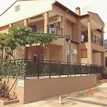 La Vigna By The Sea Χρυσή Αμμουδιά