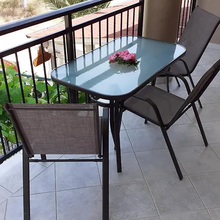 Aparthotel La Vigna By The Sea