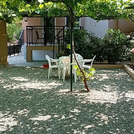 Aparthotel La Vigna By The Sea 3*