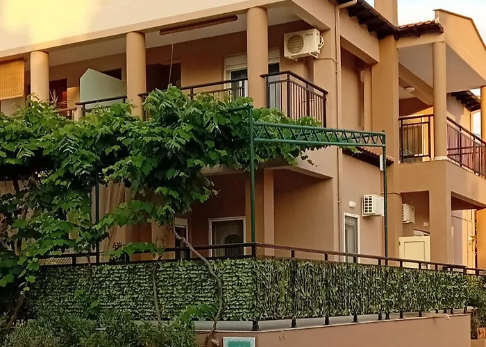 Semesterbostad La Vigna By The Sea Chrisi Ammoudia